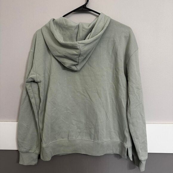 MTV Christmas Sweatshirt Holiday Womens Small Hoodie Sweater - Picture 3 of 3